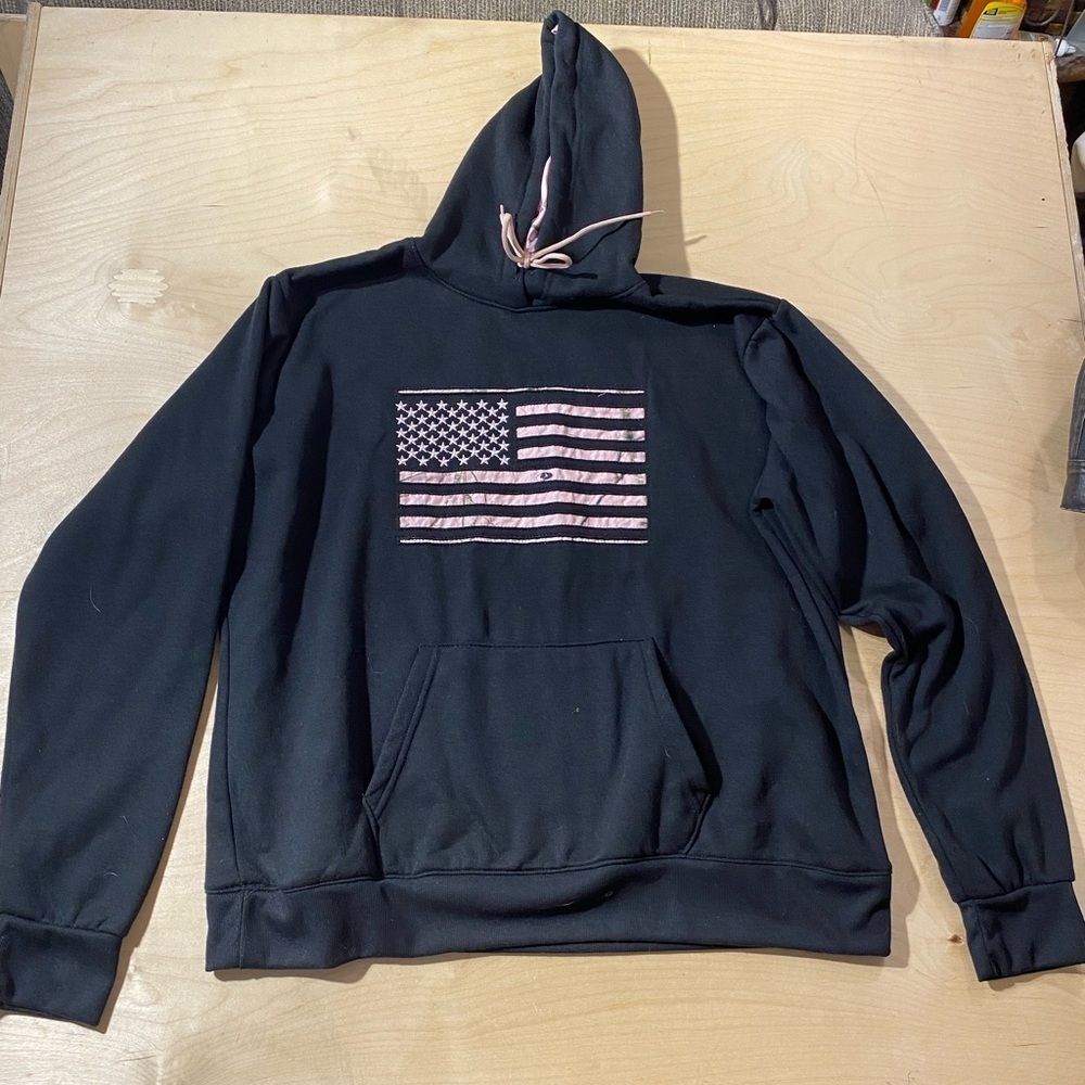 Mossy Oak Black Hoodie with Pink Flag 1X (NI)